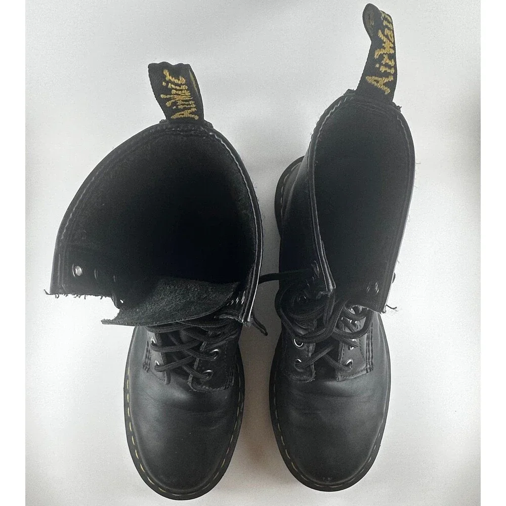 Dr. Martens Men’s Size 9 Black Leather 8-Eye Lace Up Combat Boots